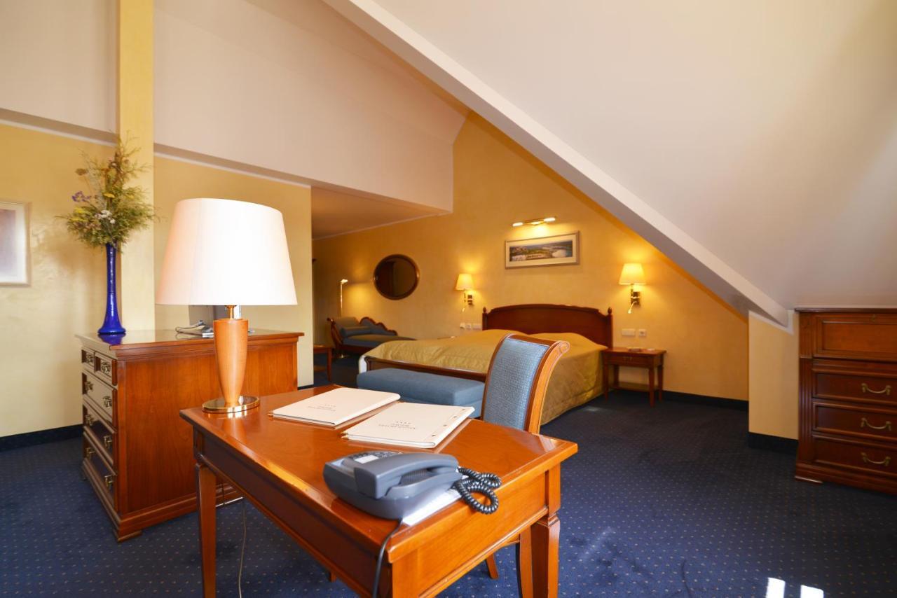 Altstadthotel Braeuwirt Weiden in der Oberpfalz Ngoại thất bức ảnh